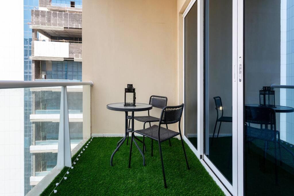 Lake View Jlt - Lovely Apartment In Dubai Exterior photo